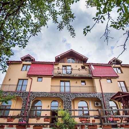 Heaven Hotel Sălişte Kültér fotó