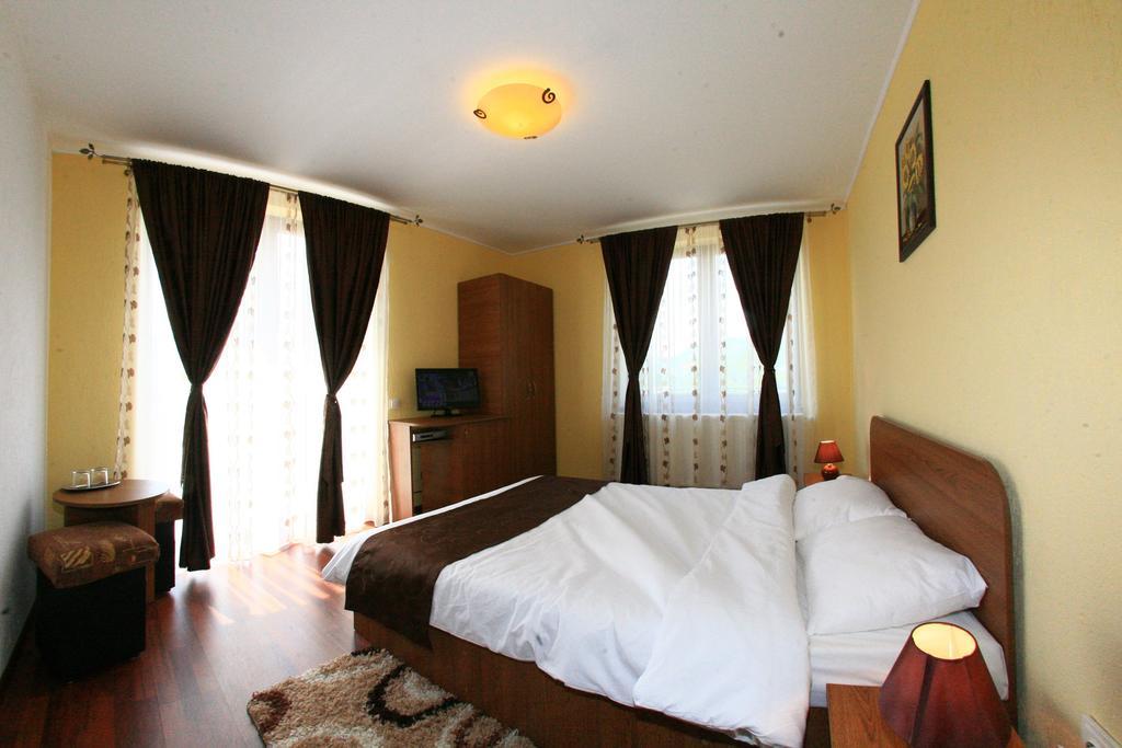 Heaven Hotel Sălişte Szoba fotó