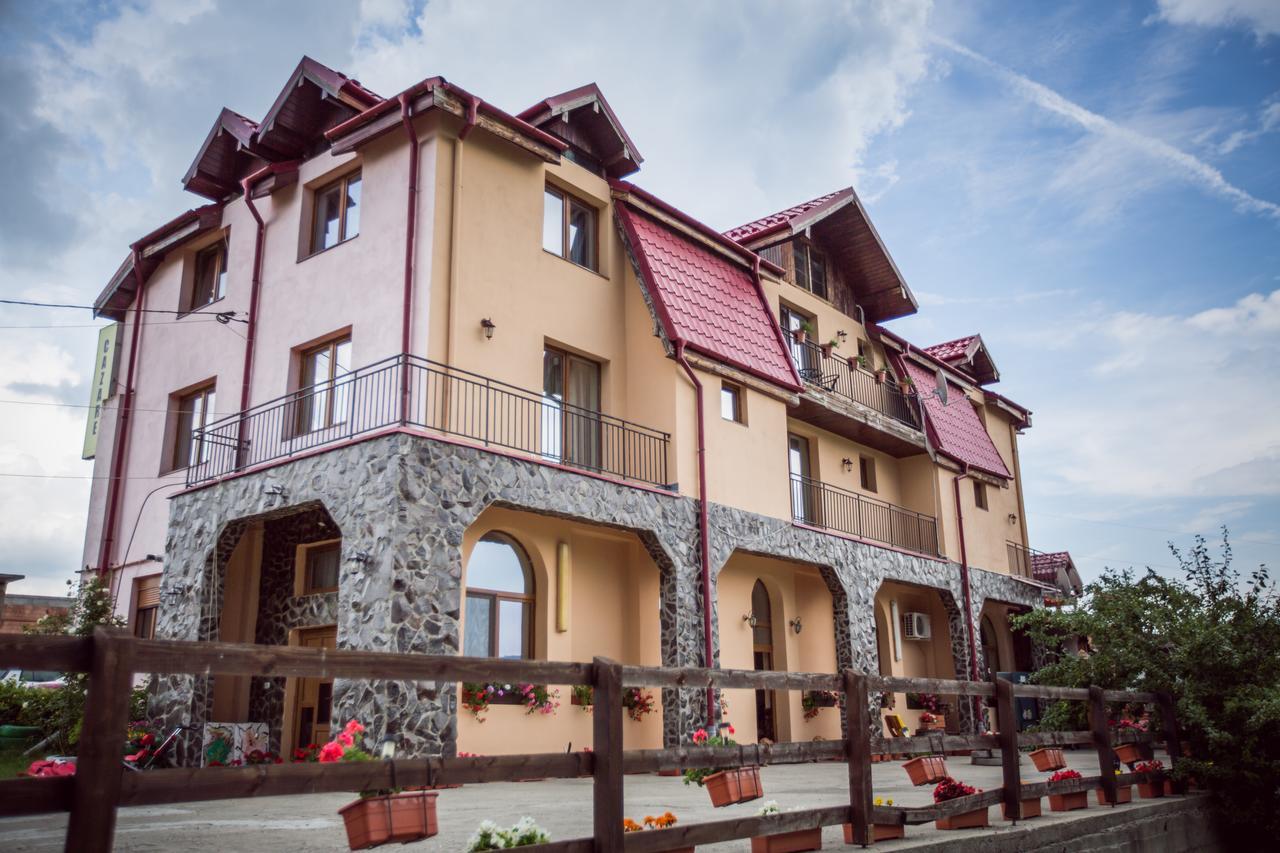 Heaven Hotel Sălişte Kültér fotó
