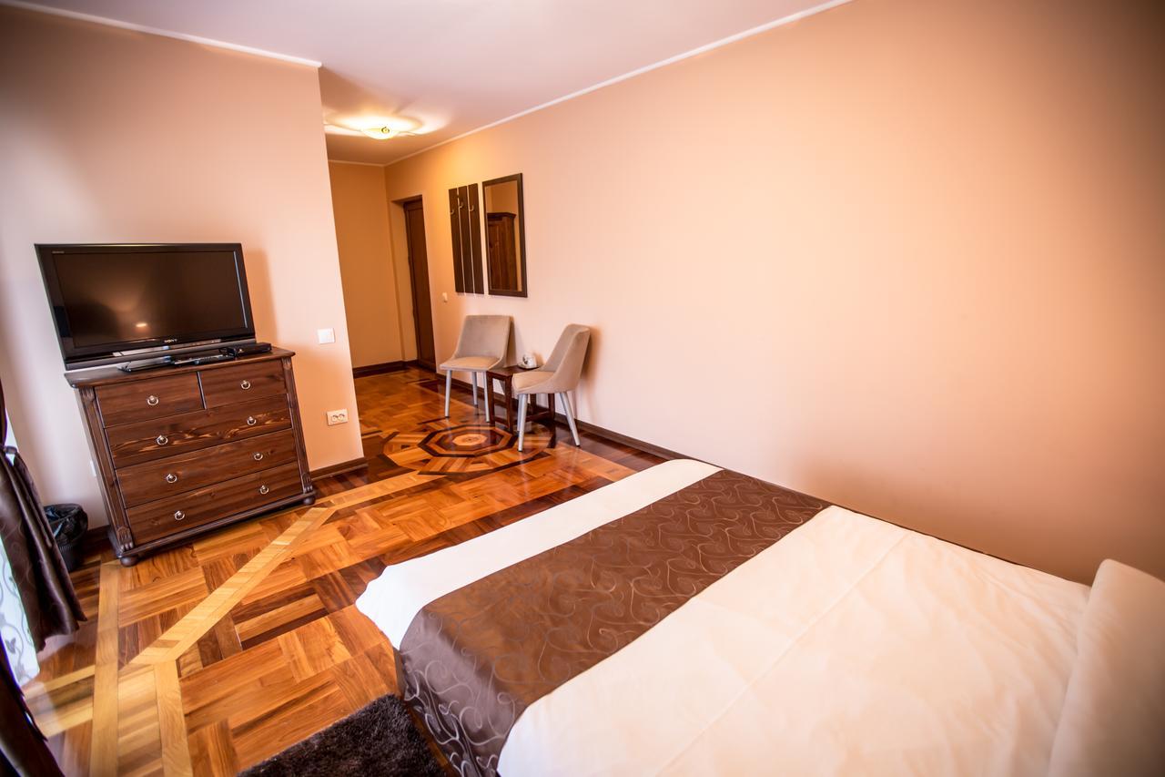Heaven Hotel Sălişte Kültér fotó